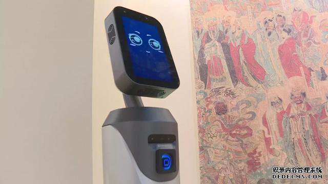 城市“微”旅游 | 呆萌可爱!智能机器人亮相石家庄市博物馆