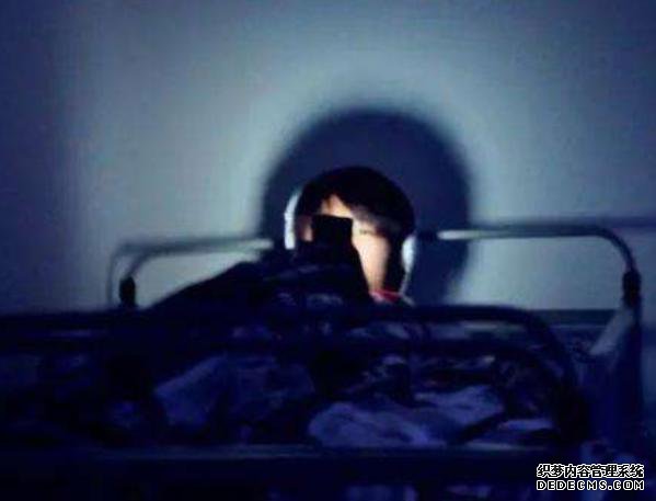 熬夜后如何“满血复活”?这3个方法,让你元气满满一整天