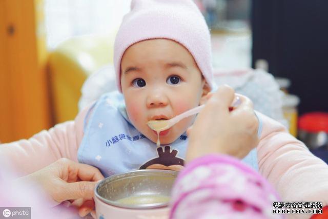 8~9月是宝宝猛长期,父母需要合理给孩子安排辅食,附5款辅食菜谱