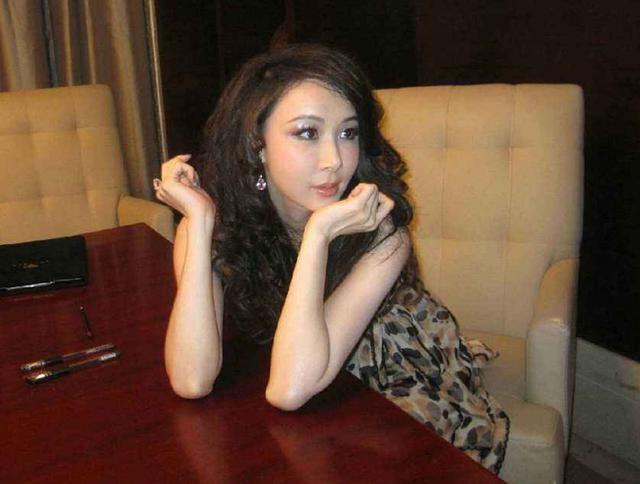 51岁萧蔷,14段绯闻背后任性的择偶标准:人才,钱财,奴才