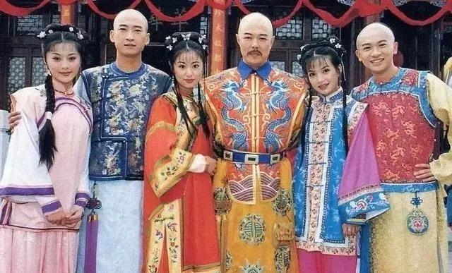 又一女明星剃度出家!照片曝光就连小燕子、五阿哥都皈依了佛门
