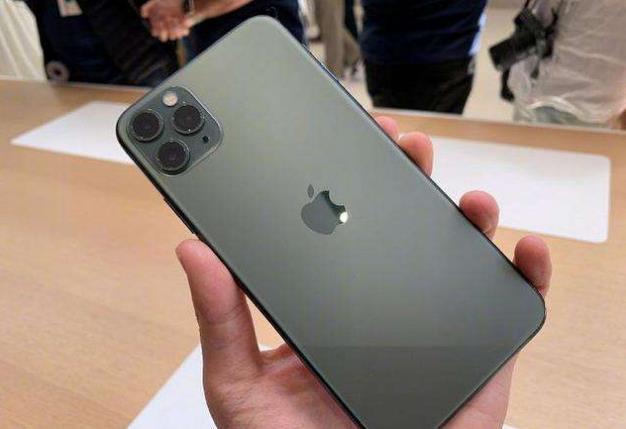 iOS 13史诗级更新速度,过去的iPhone设备中,有一半以上选择更新