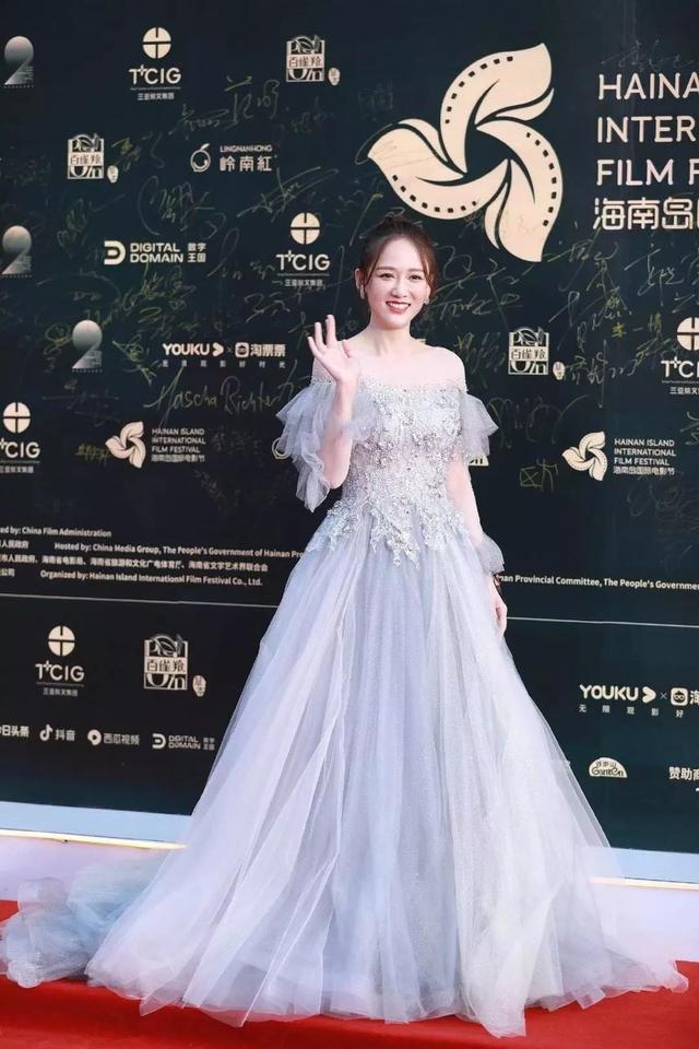杨幂压轴、群星毯压的又一本土国际电影节,为何尴尬满满?