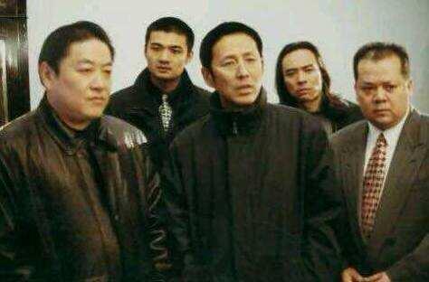 为了梦想离开央视的演员刘斌,被娇妻搬空家财,今演网剧捞金