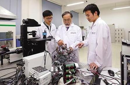 日本顶级专家来到中国,攻克世界难题,帮助中国掌握多项超级技术
