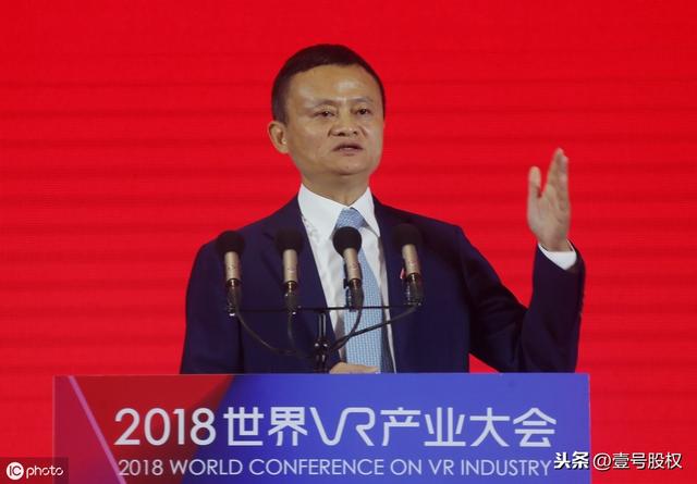 为什么腾讯现在比阿里巴巴差那么多?都差1400亿美元了?
