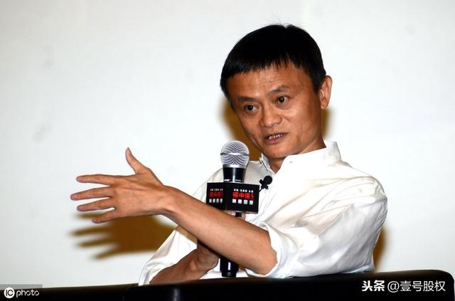 为什么腾讯现在比阿里巴巴差那么多?都差1400亿美元了?