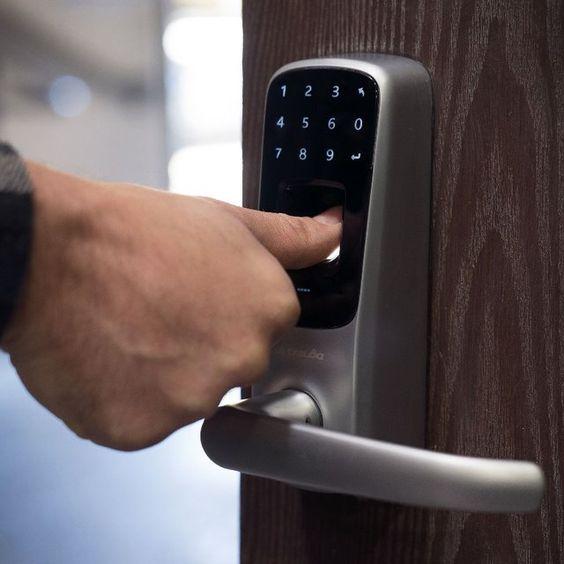 密码锁、指纹锁到底有没有必要？方便又安全的智能锁怎么选？