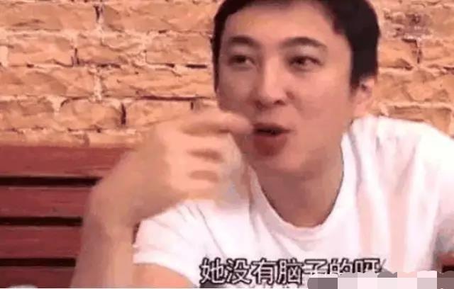 王思聪直言章泽天不长脑子,惹怒刘强东,称:要你还钱咋就怂了?