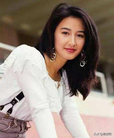 因服务员上错菜,才有了TVB当红花旦下嫁穷小子的故事