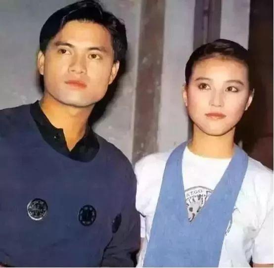 63岁的吕良伟如冻龄,比颜值还神奇的是他半生豪门情路