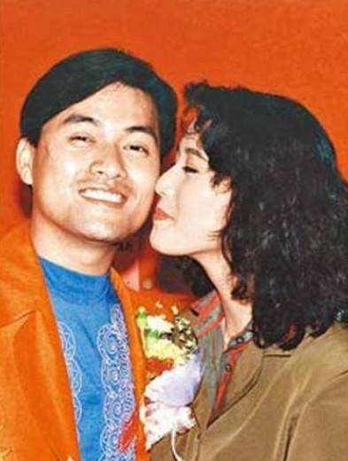 63岁的吕良伟如冻龄,比颜值还神奇的是他半生豪门情路