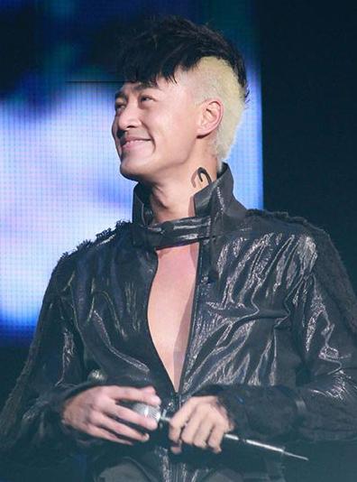 弟弟成为巨额家产继承人,林峯逐梦娱乐圈的代价是不是有点大?