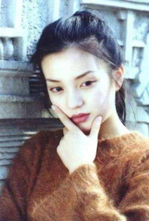 后台多硬?扒真相 如此多个严重负面 赵薇还能混迹娱乐圈