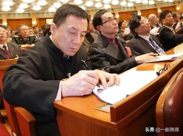 人民大会堂不允许化妆,明星们暴露真实颜值,胡歌素颜依旧帅气
