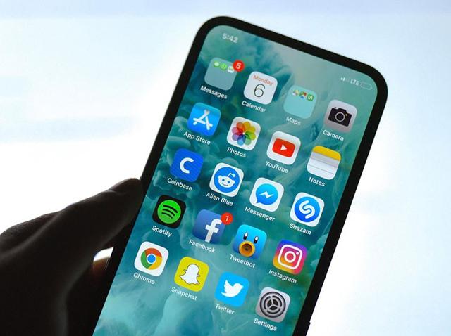 “妥协”的苹果并非人人爱,iPhone明年依然缺乏韵味?