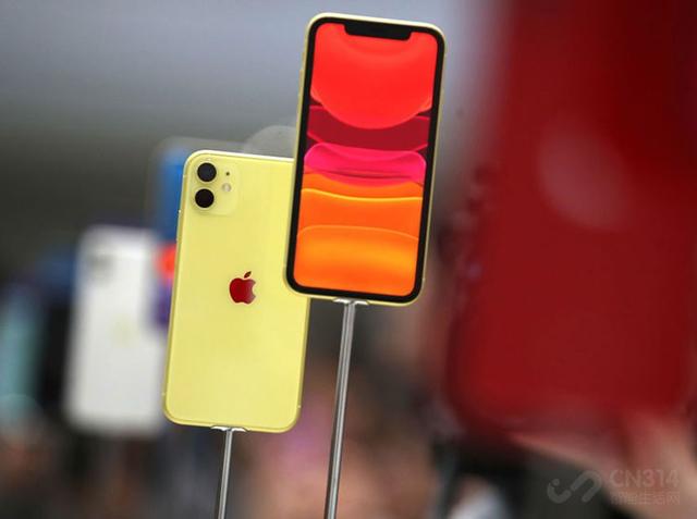 “妥协”的苹果并非人人爱,iPhone明年依然缺乏韵味?