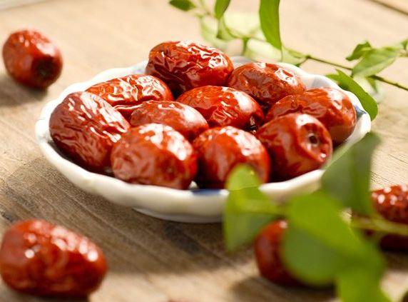 “一天3个枣,60不显老”,每日吃枣,到底对身体有何好处?