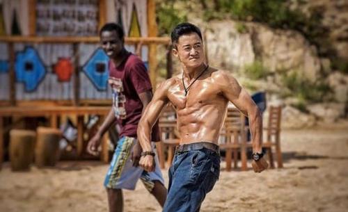 片酬超过成龙加李连杰的总和?甚至走路也收钱!吴京:请不起
