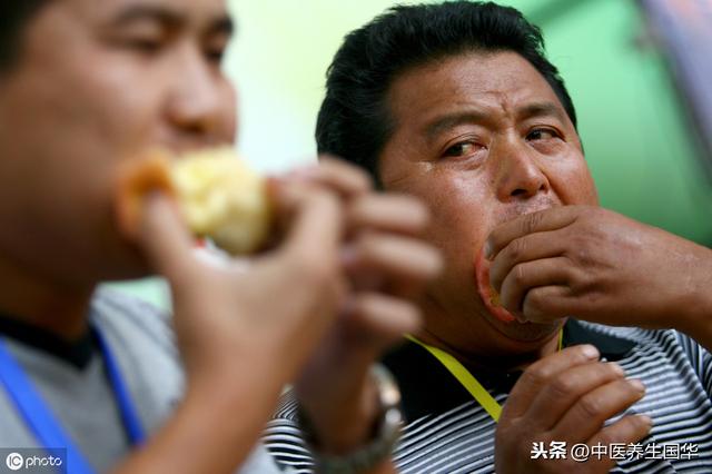 吃饭要吃七分饱,中医:3个方法让你养成吃饭七分饱的习惯