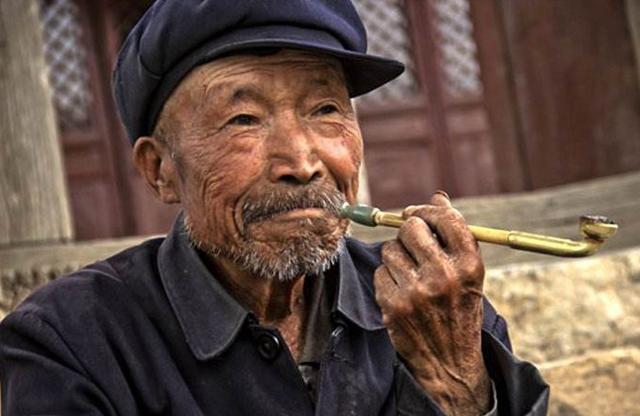 50岁以后的“老人臭”,遭人嫌弃?牢记5妙招,轻松解决