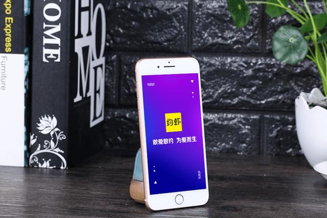 华为危难时刻,在背后“给刀子”的三个“国人”,现在怎样了呢?