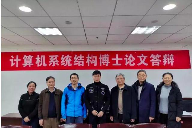 一毕业就年薪200万,阿里、腾讯都抢着要,90后左鹏飞为何这么牛