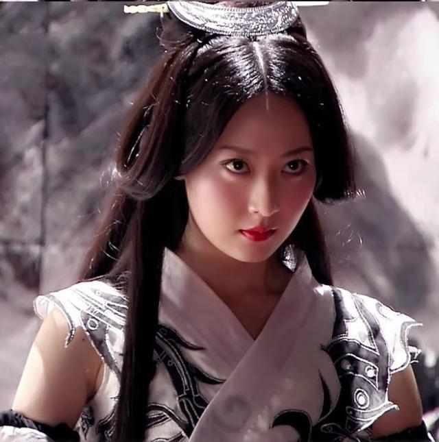 10多年前“昙花一现”的8位女星,观众都认识,如今去哪了?