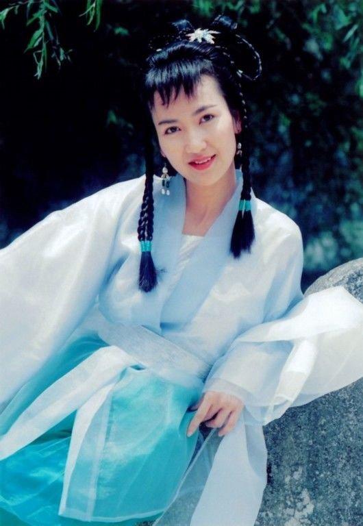 10多年前“昙花一现”的8位女星,观众都认识,如今去哪了?