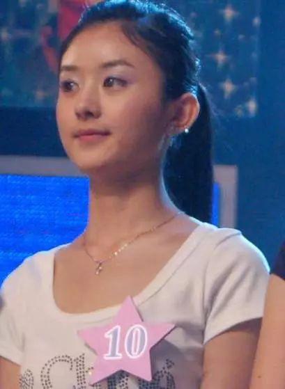 赵丽颖嫁上海小开生子后黑化?杠上同组女艺人却被影业大佬嫌弃