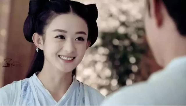 赵丽颖嫁上海小开生子后黑化?杠上同组女艺人却被影业大佬嫌弃