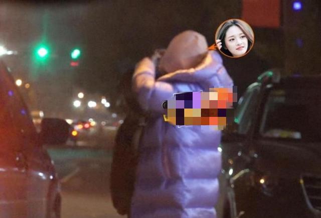 赵丽颖嫁上海小开生子后黑化?杠上同组女艺人却被影业大佬嫌弃