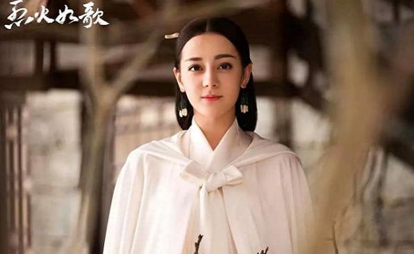 汤唯首次演古装遭"毁脸"!大饼脸肿成土味小笼包,替陈妍希垫底
