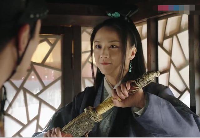 汤唯首次演古装遭"毁脸"!大饼脸肿成土味小笼包,替陈妍希垫底