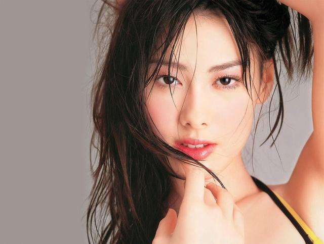贵妇梁洛施人生赢家!为李嘉诚添3个孙子,虽分手却拿抚养费到手软