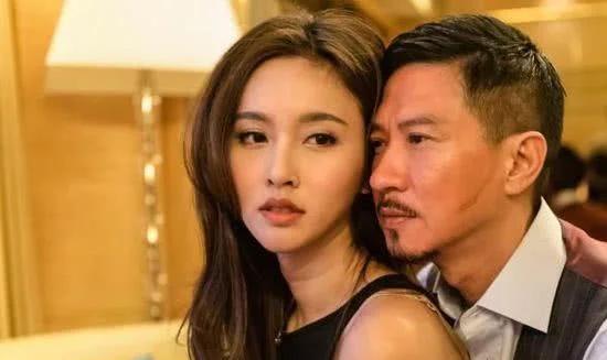 继金星后又一男星改变自己,术后疼的满地打滚,如今美过杨颖