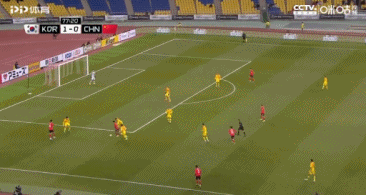 0-1!中国男足又输了:后场传控沦为笑话,失误不断