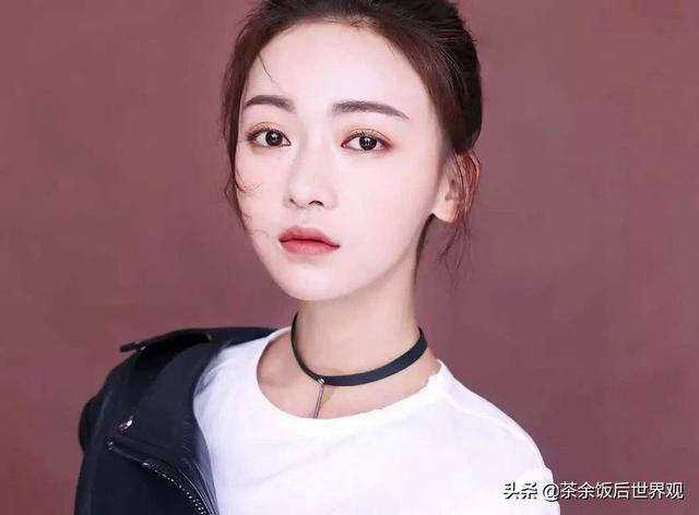 不把央视的批评当回事,出行如“老佛爷”上街,真的是“飘”了?
