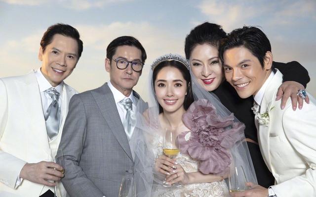 向华强生日与去年盛况差太多,有儿媳为他庆生,小儿子永远没姓名