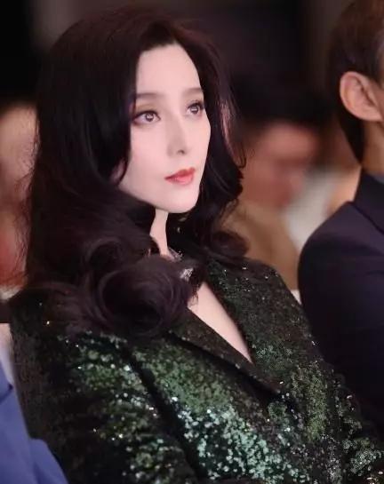 范冰冰复出成功!郑爽见其直言激动,张朝阳称其是中国最著名明星