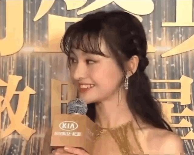 天不怕地不怕,就怕郑爽认真营业,“渐变手”让半个娱乐圈都惭愧