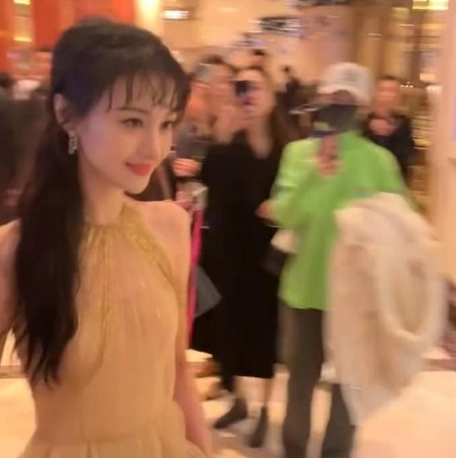 天不怕地不怕,就怕郑爽认真营业,“渐变手”让半个娱乐圈都惭愧