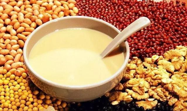 豆浆不能空腹喝?不能加红糖?喝豆浆前,先弄清楚这7件事