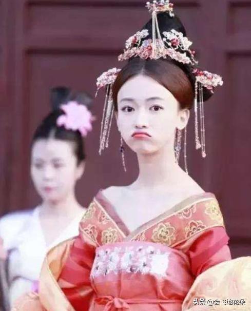 有一种“整容”叫吴谨言胖了从80斤的魏璎珞,胖成100斤的范冰冰