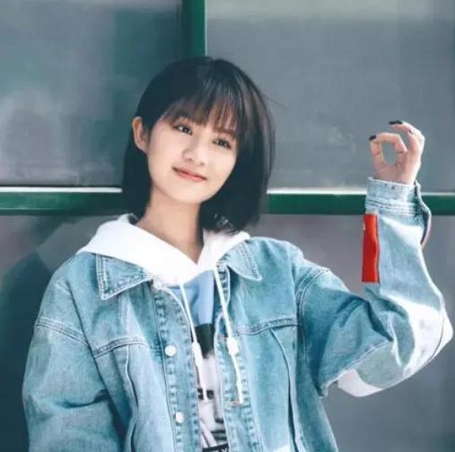 杨幂眼睛真“毒”,又签下一位95后小花