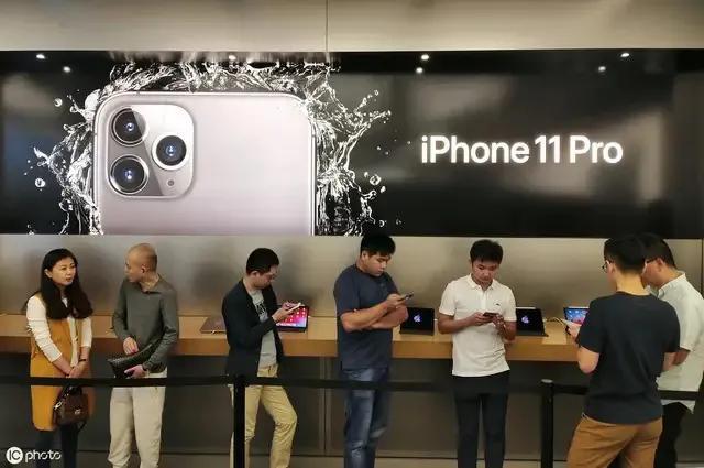 iPhone 11，一款有严重缺陷的手机，为什么那么多人买呢