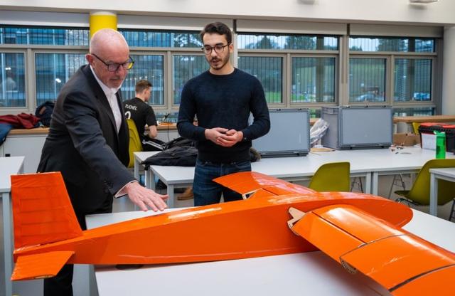 英国南安普顿大学发起的研究项目旨在提高无人机效率和电池寿命