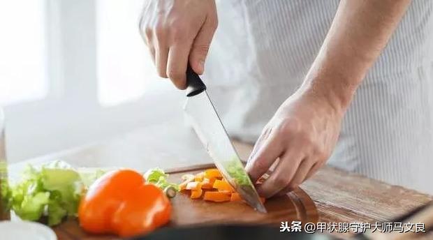 甲状腺疾病为什么要少吃萝卜和白菜？