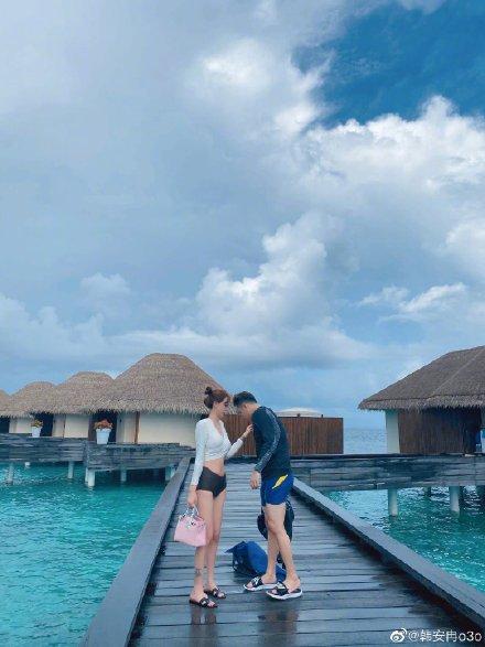 一年内当妈又闪婚闪离!20岁变脸网红韩安冉的魔幻人生