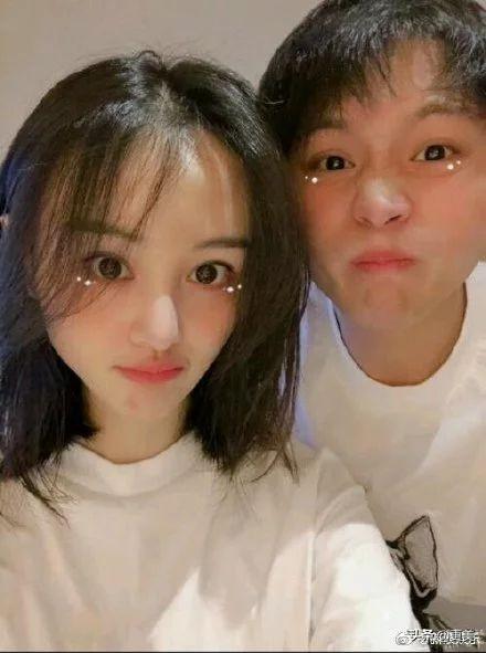 从张翰到张恒,郑爽为何每谈一次恋爱都被男友拉入黑名单?